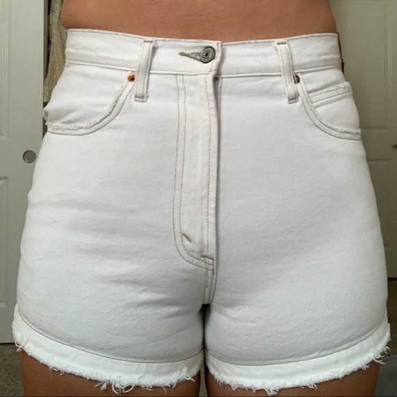 White Highwaisted Shorts - Picture 2 of 5